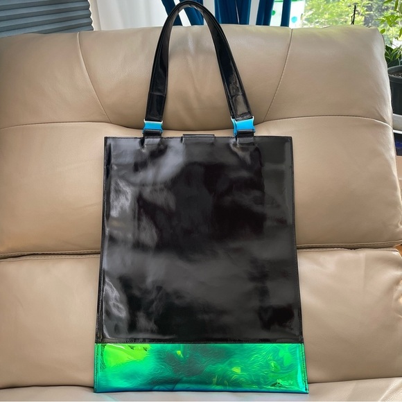 YUIMA NAKAZATO metallic envelope tote bag NEW - Picture 2 of 10